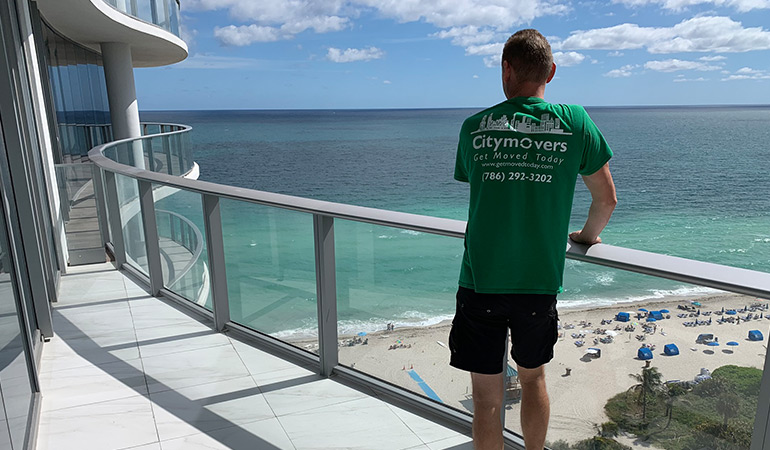 A mover looking at a beach.