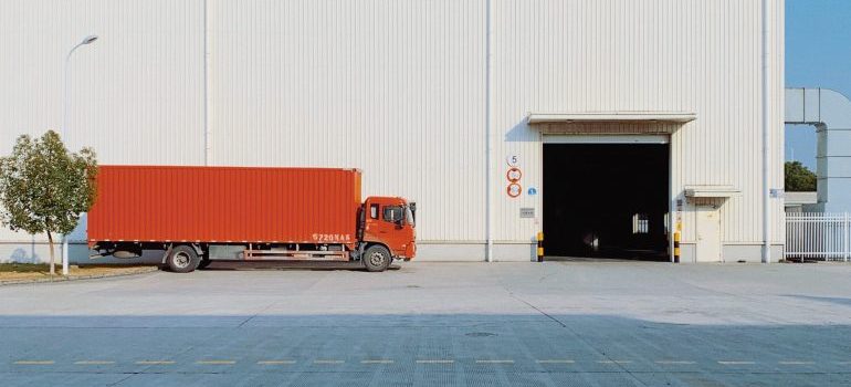 red truck belonging to commercial moving companies miami fl