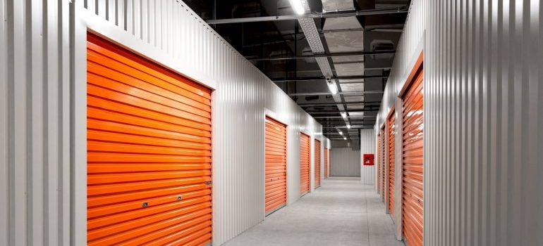 storage units 