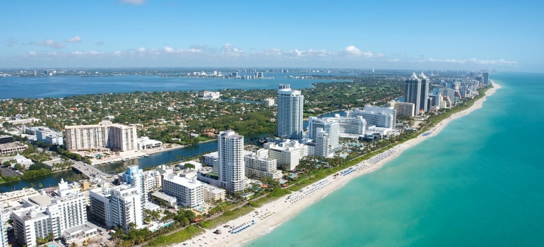 Movers Palm Beach County will safely reloactae you to one of the best places in Florida