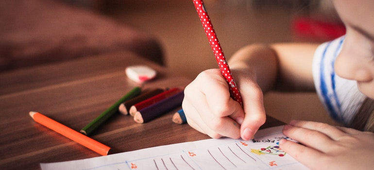 A child is studying.