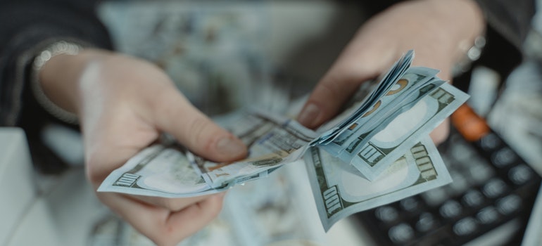 people counting money