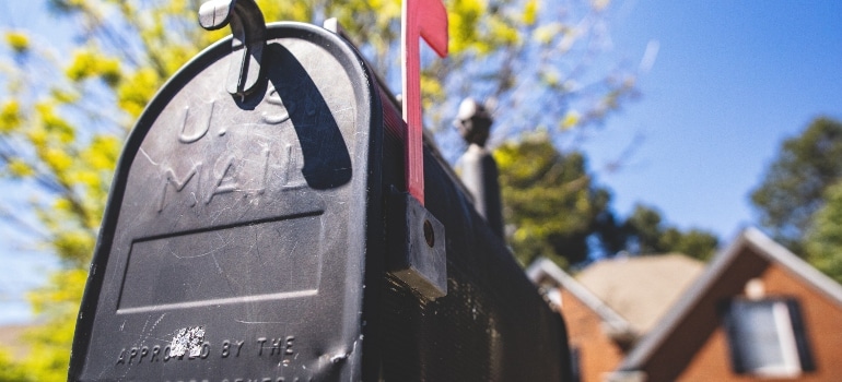 black mail box for your mail that you will get after you make the change of address checklist after moving from Miami to California