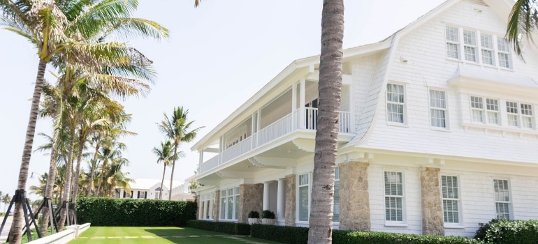 White wooden house in Florida