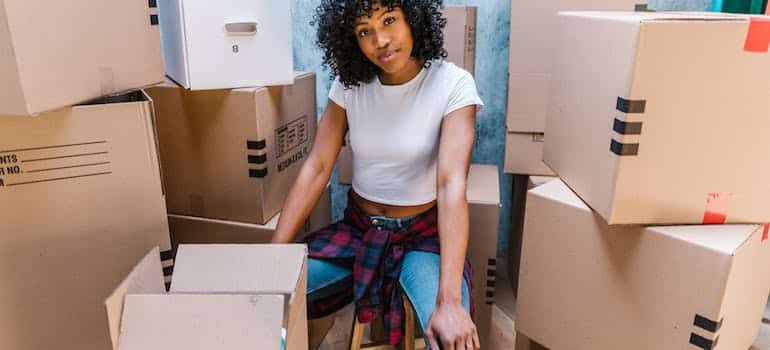 A woman ready for moving in 8 weeks in West Palm Beach