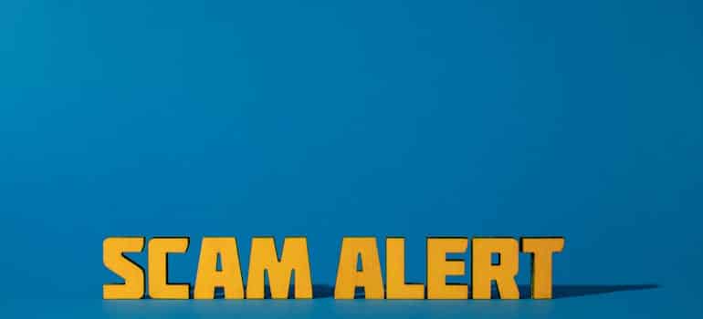 Scam alert sign 
